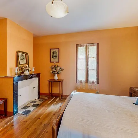 Casa de Férias Awesome In St Pierre D'eyraud