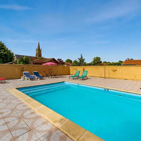 Awesome In St Pierre D'eyraud Saint-Pierre-d'Eyraud