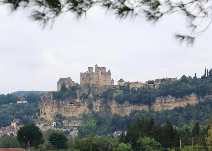 Awesome In St Pierre D'eyraud Prázdninový dům Saint-Pierre-d'Eyraud