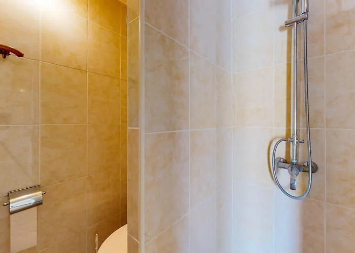 Awesome In St Pierre D'eyraud Prázdninový dům