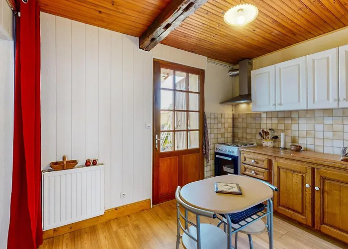 Awesome In St Pierre D'eyraud Prázdninový dům *